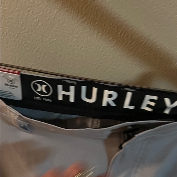 Hurley Men's Light Gray Hybrid Shorts - Picture 2 of 10
